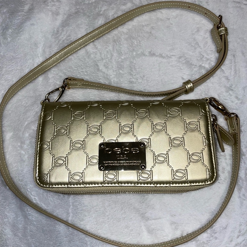 💫Bebe metallic wallet crossbody✨
